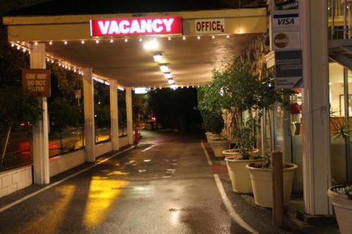 Caravelle Inn Extended Stay Сан-Хосе Экстерьер фото